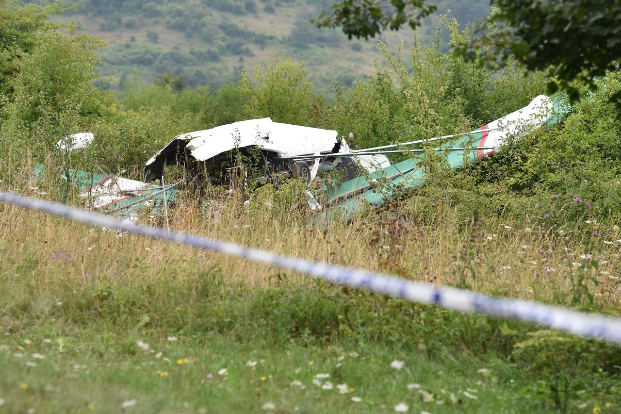 nesreća donji lapac avion sportski