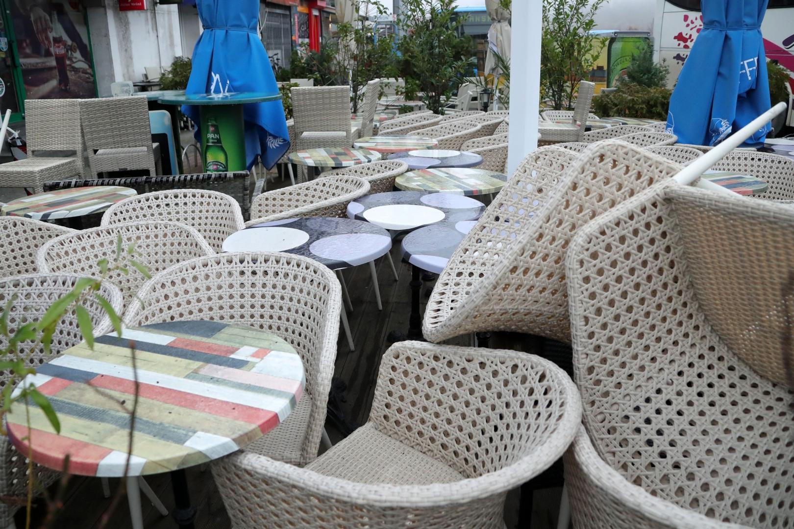 28.11.2020., Zagreb - Na okretistu Crnomerec svi kafici su zatvoreni prvog dana mini lockdowna. 
Photo: Sanjin Strukic/PIXSELL