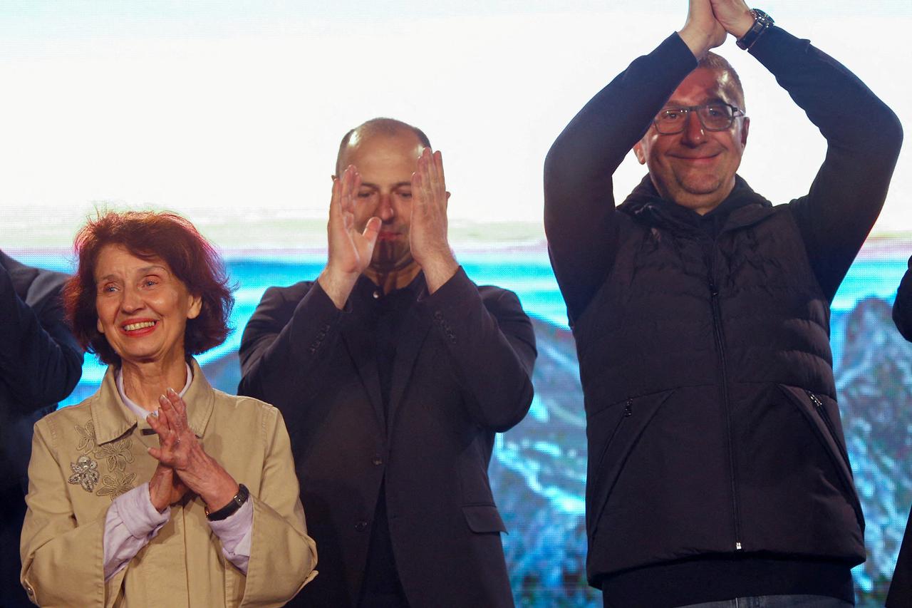 storyeditor/2024-05-08/2024-04-30T023602Z_1974744301_RC2LG7AHWZ6G_RTRMADP_3_NORTH-MACEDONIA-ELECTIONS-PRESIDENT.JPG