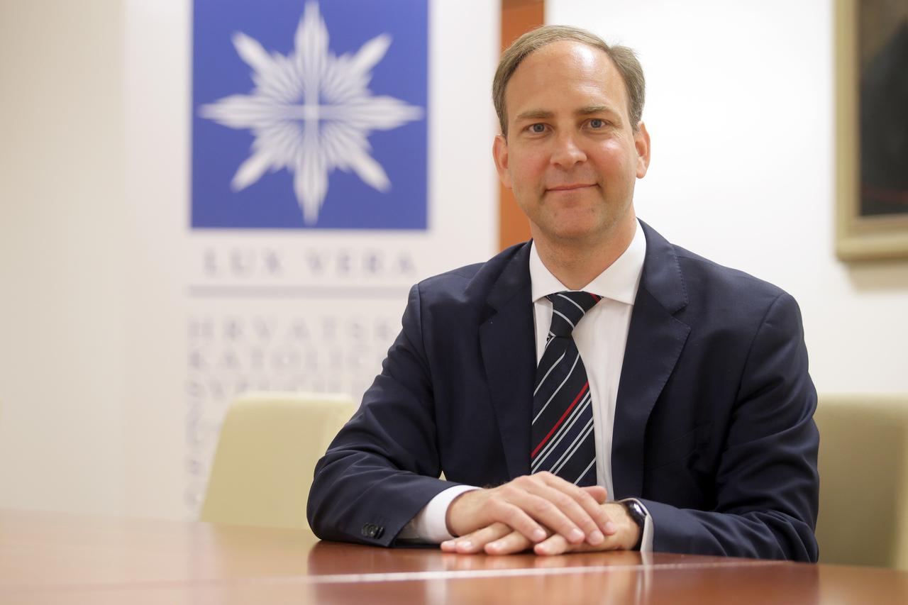 13.05.2015.,Zagreb - Stjepo Bartulica, profesor na Katolickom sveucilistu i bivsi savjetnik predsjednika Ive Josipovica. Photo: 