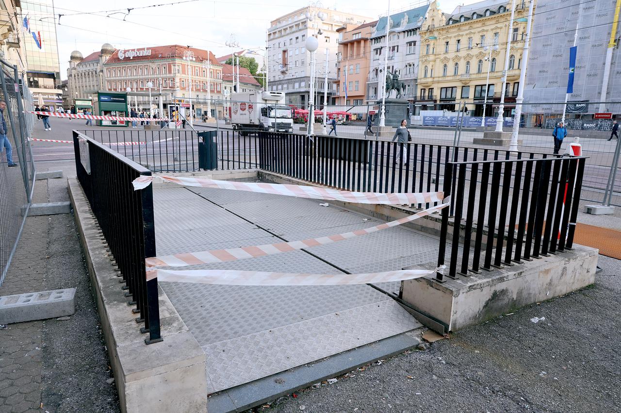 Zagreb:  Kad će početi sanacija bivšeg javnog WC-a na Jelečićevom trgu?