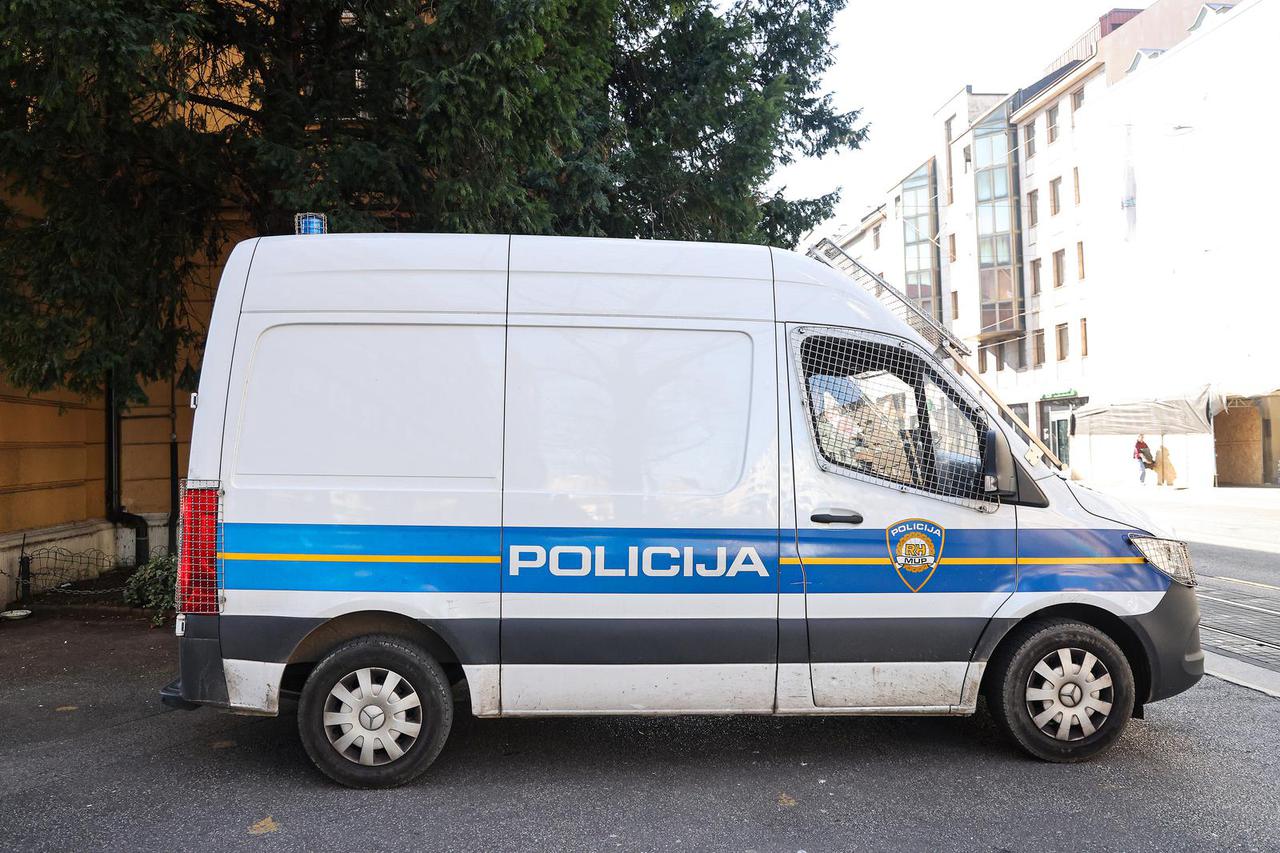 Zagreb: Policija odvodi Gorana Krunića i ostale iz  USKOK-a