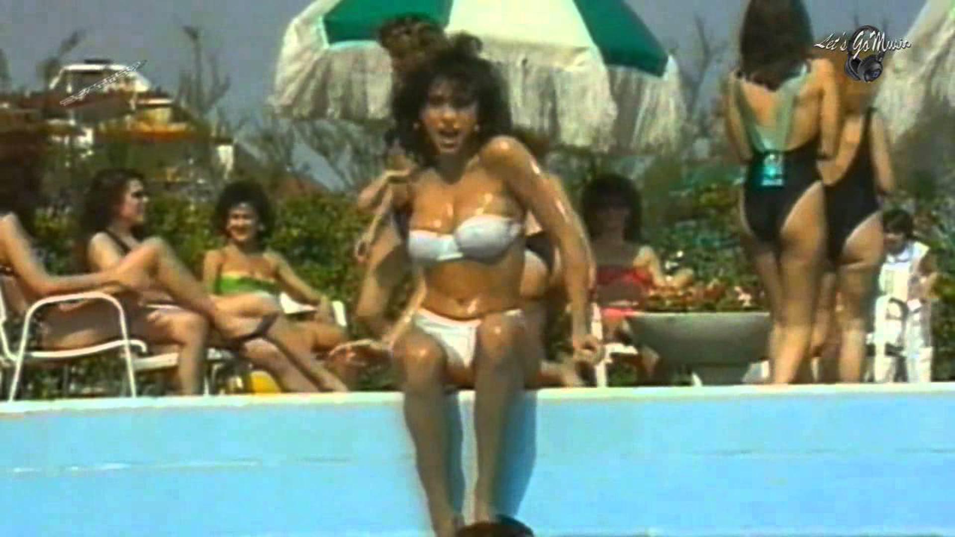 S obzirom na to da je iz Italije, a mediteranska dijeta u svijetu je proglašena kao jedna od najzdravijih, nije ni čudno da je Salerno u tako odličnoj formi.  Pjevačica je nedavno u novom  intervjuu otkrila neke nepoznate detalje o svojem životu i karijeri. Otkrila je da misli da su je ljudi uvijek pogrešno percipirali.  