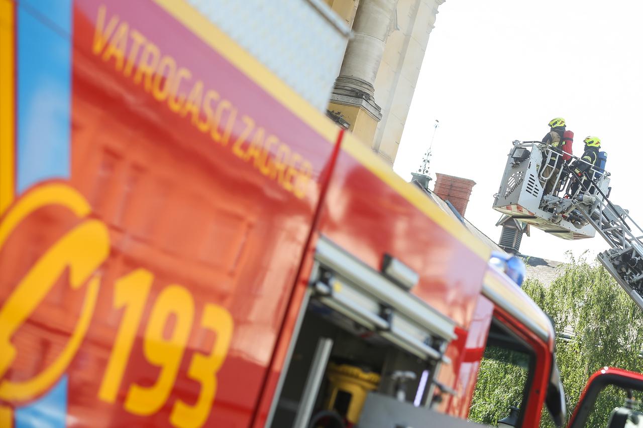 Zagreb: Vatrogasci JVP Zagreb proveli operativnu vježbu evakuacije i spasavanja u HNK Zagreb