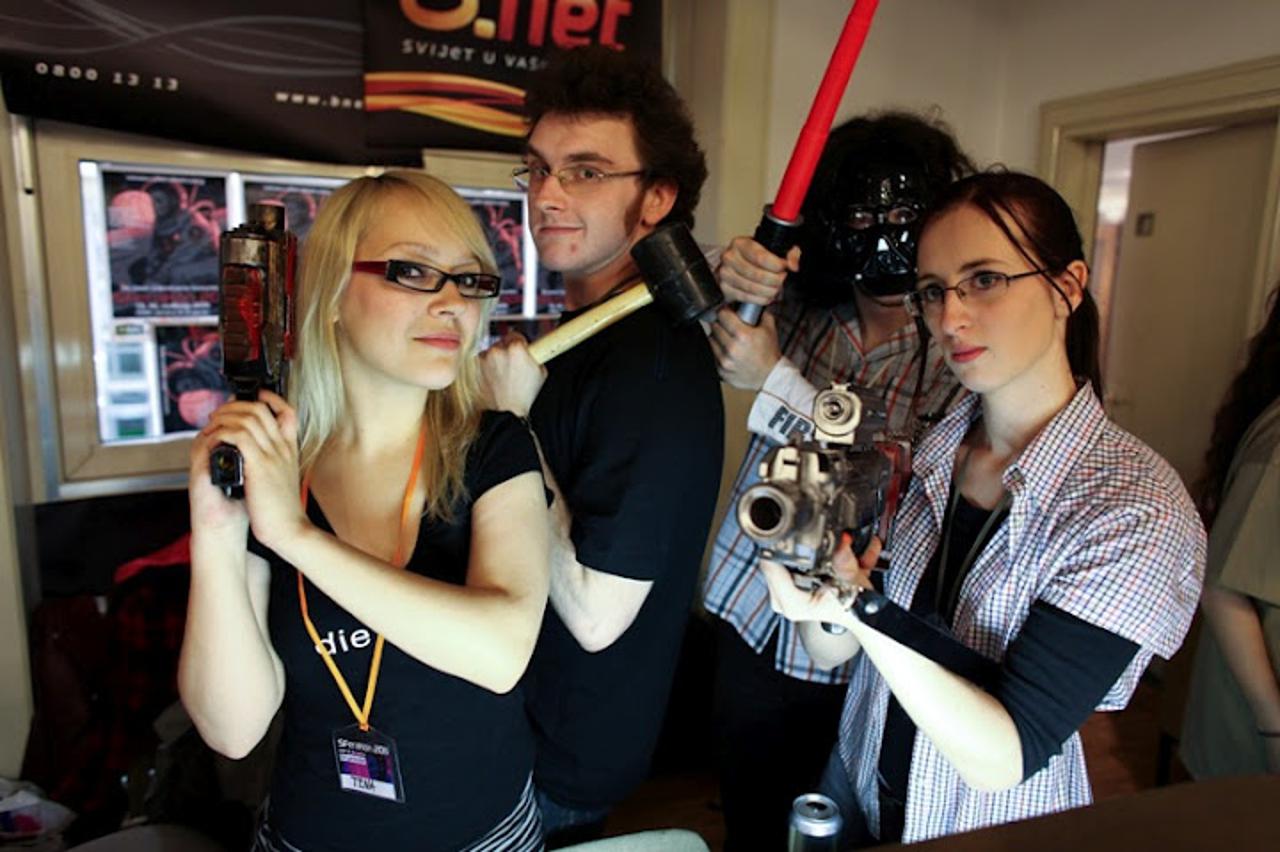 'SFerakon2011-185'
