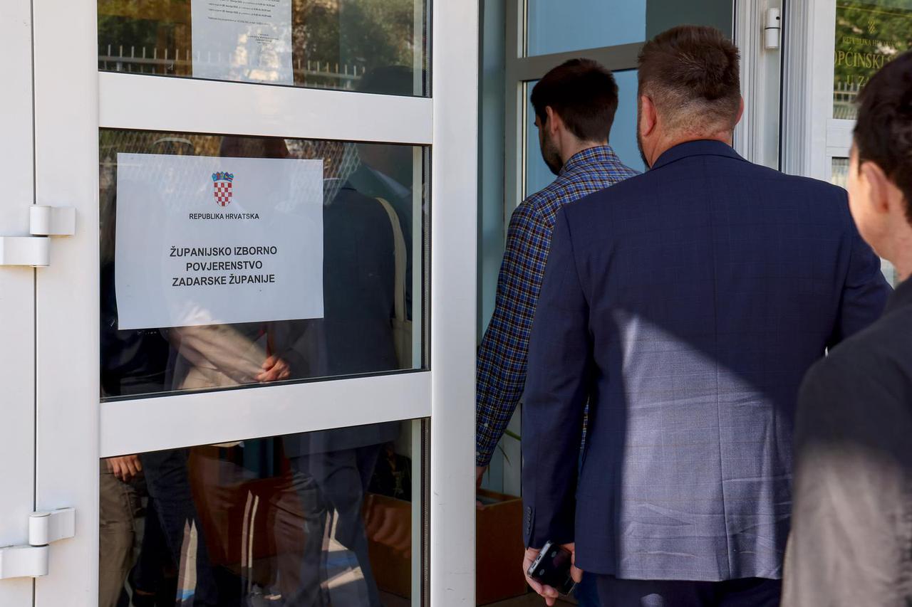 Zadar: SDP sa koalicijskim partnerima predao prikupljene potpise za lokalne izbore