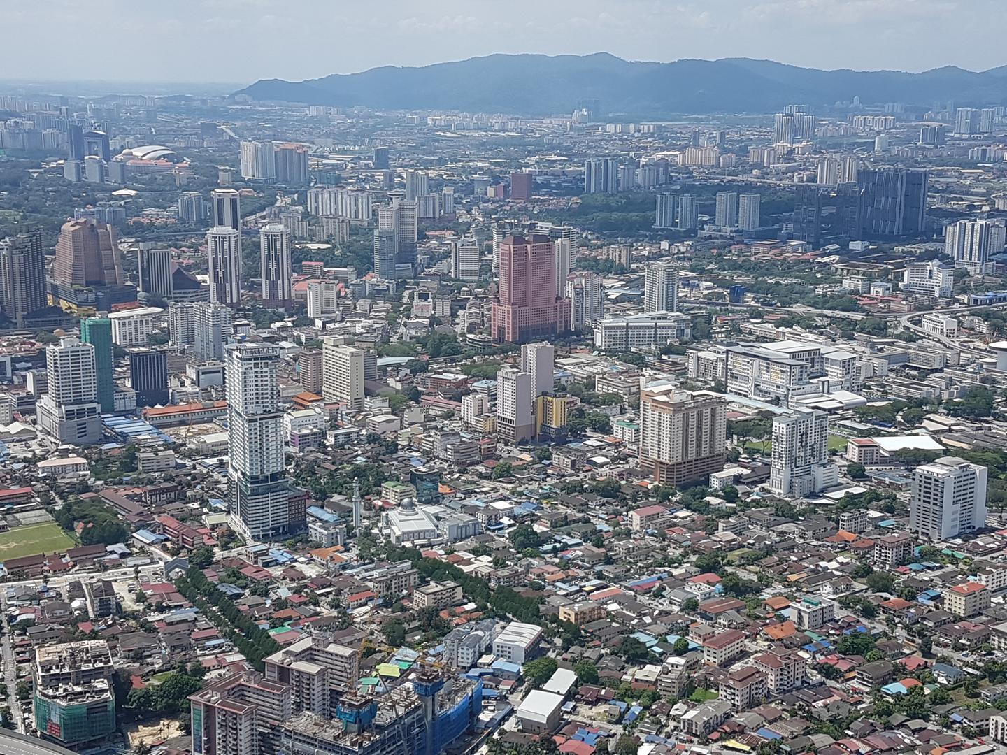 Pogled sa jednog od Petronas tornjeva