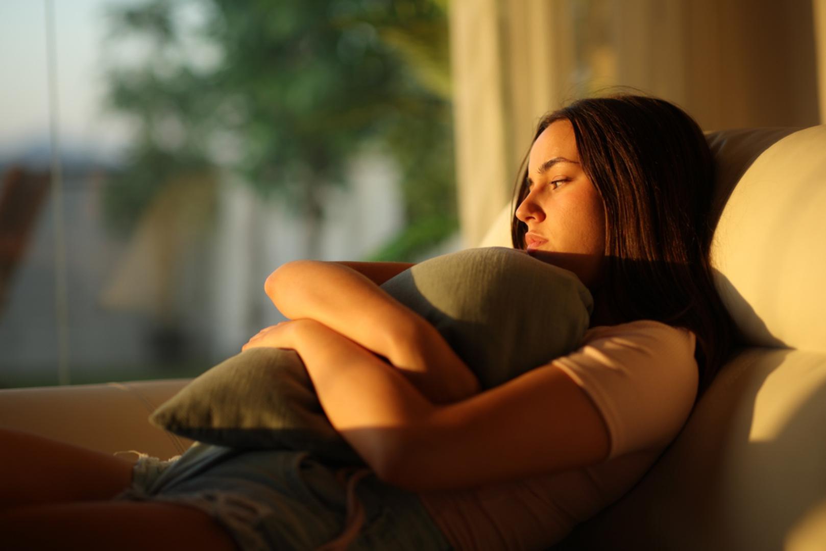 Ribe: Ribe se lako izgube u emocijama i često sumnjaju u vlastite odluke. Njihova maštovita priroda vodi ih u svijet uspoređivanja s drugima, što stvara osjećaj da nisu dovoljno vrijedne. Nesigurnost ih tjera da traže potvrdu i sigurnost od okoline. Kada se osjećaju voljeno i podržano, procvjetaju i pokazuju svu svoju kreativnost i nježnost.