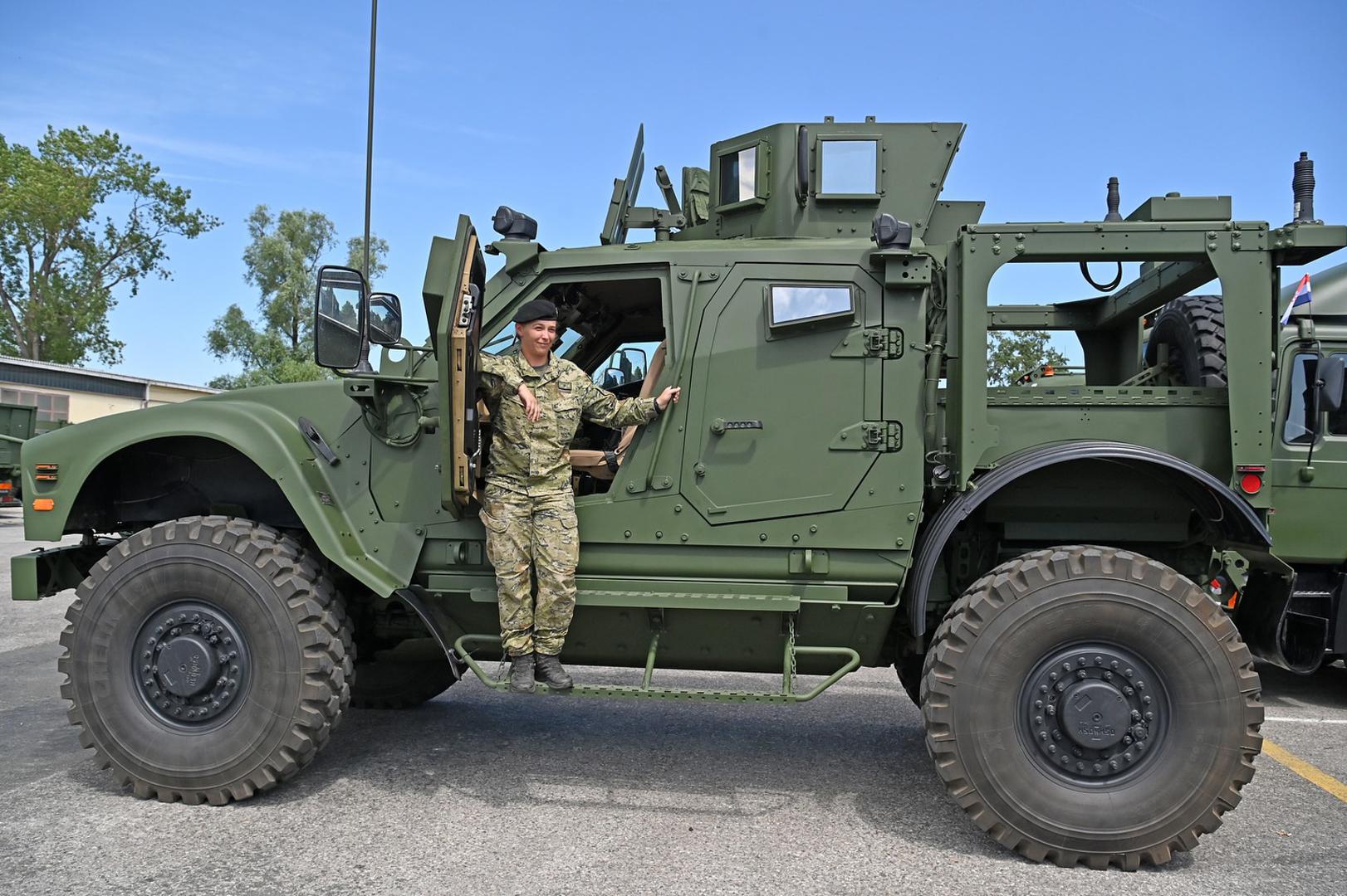 U pješačkom postroju na mimohodu sudjeluje 217 žena iz različitih postrojbi Hrvatske vojske. 