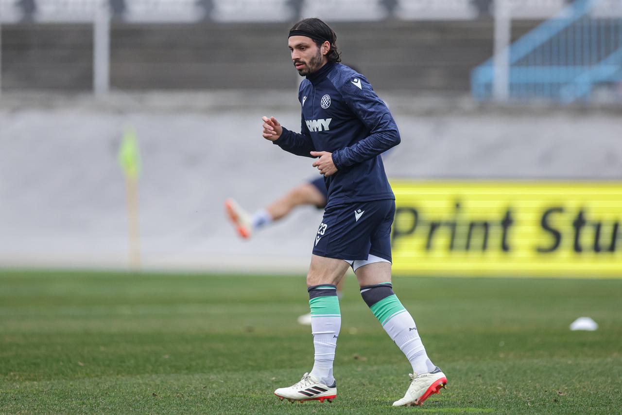 Zagreb: Rudeš i Hajduk sastali se u 23. kolu SuperSport HNL-a, zagrijavanje