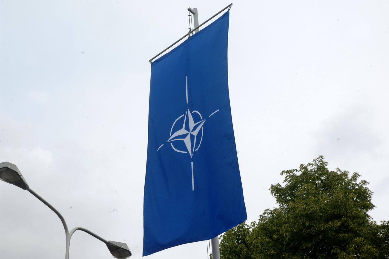 nato, zastava