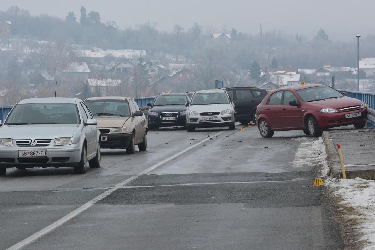 Lančani sudar u Slavonskom Brodu