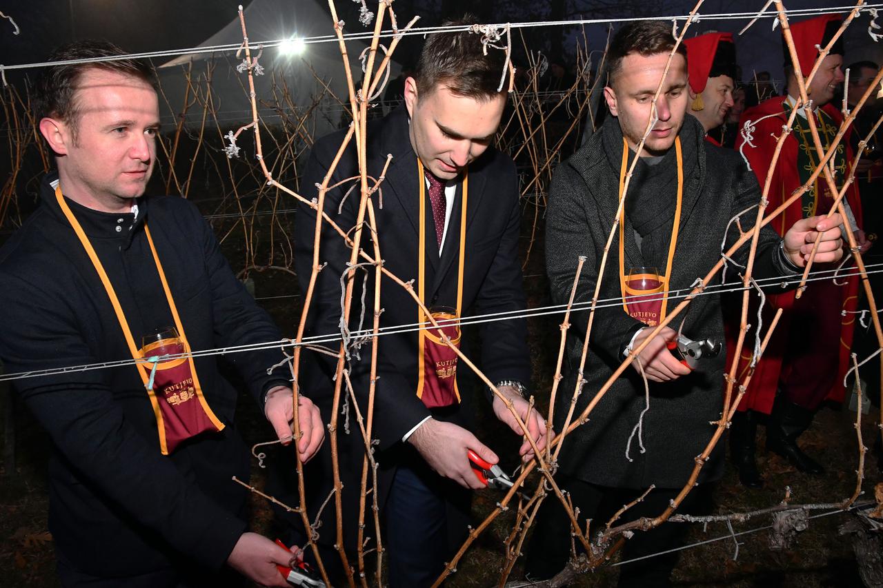 Vincelovskom vatrom i autohtonim delicijama otvorena nova vinogradarska sezona