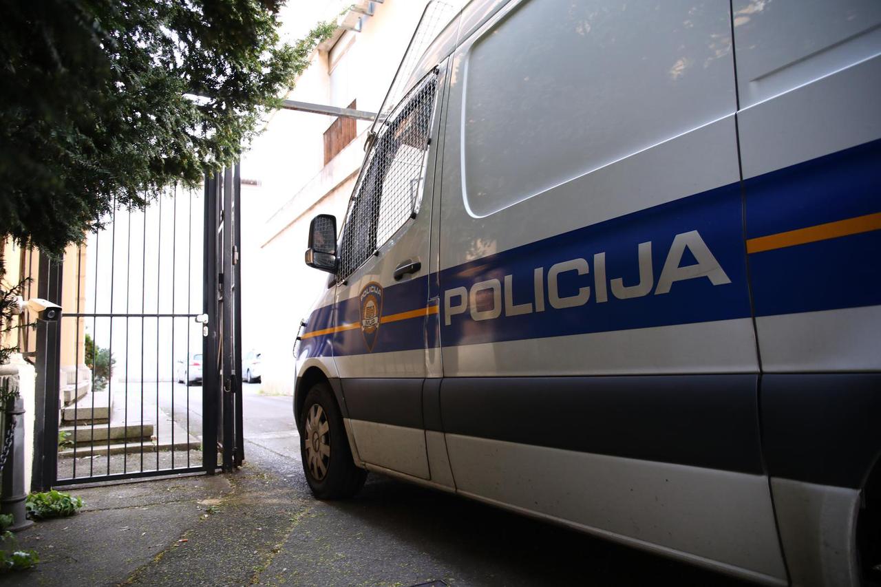 Zagreb: Policija dovodi prve osobe na ispitivanje u USKOK