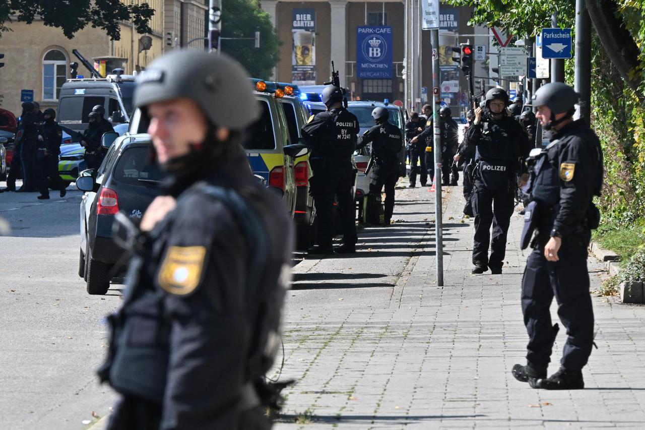 Njema?ka policija ubila napada?a u središtu Muenchena u blizini izraelskog konzulata