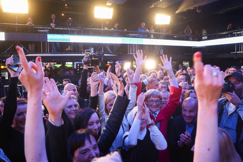 Slavlje u stožeru stranke Gibanje Svoboda