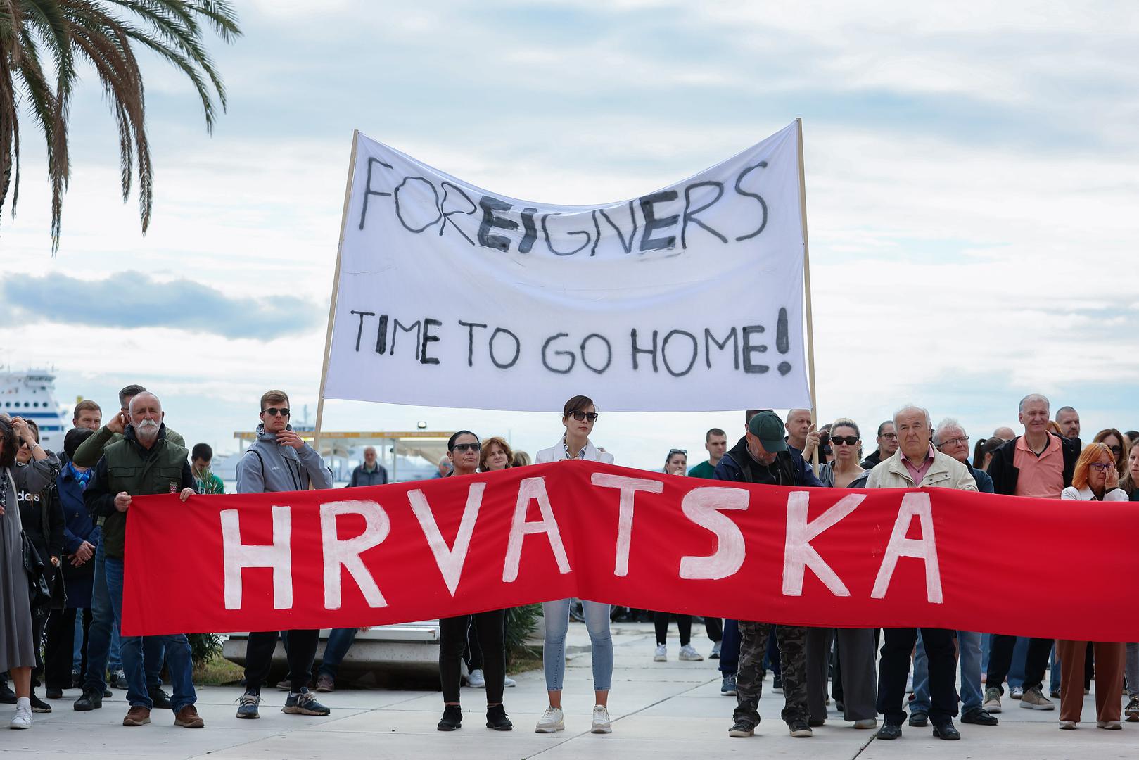 Barišić je prozvao vlast tvrdeći da “HDZ nije stvorio Hrvatsku, nego hrvatski branitelji” i pozvao na dijalog s institucijama. Skup je protekao mirno, uz prisutnost policije.