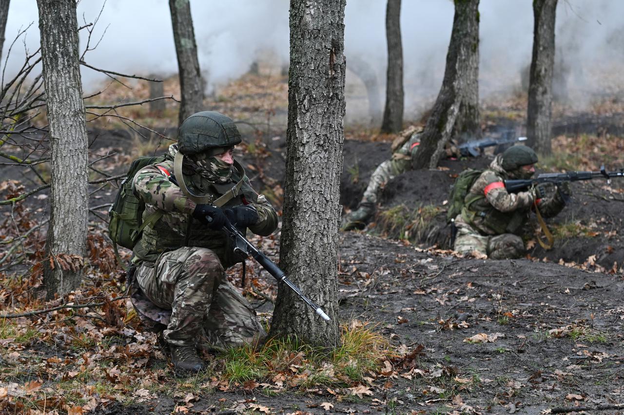Russian soldiers undergo combat training in Krasnodar region