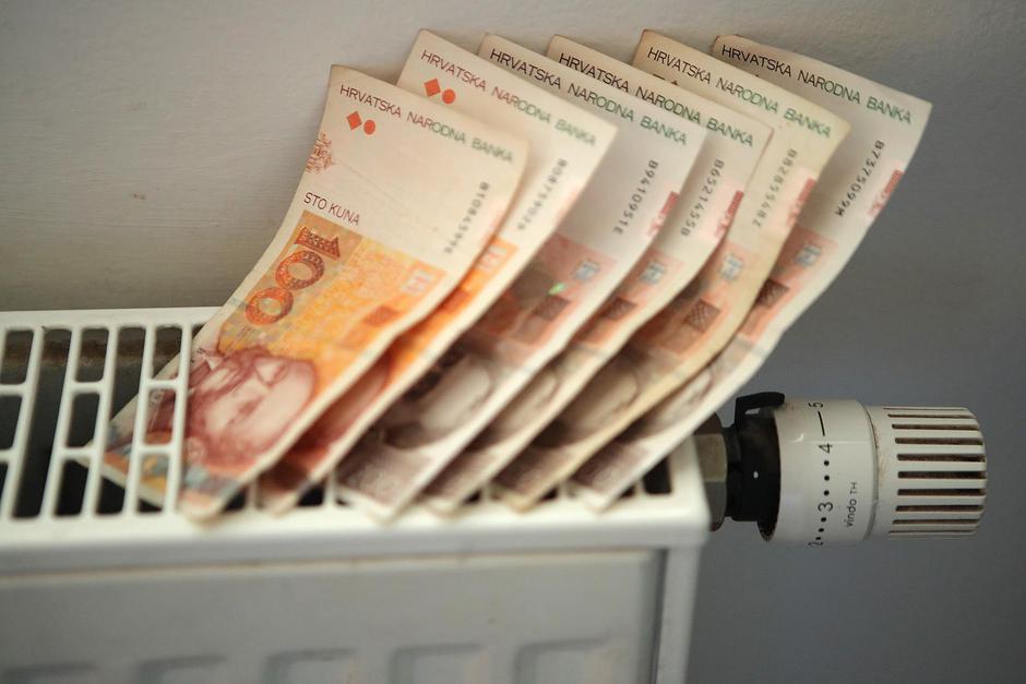 Najavljeno smanjenje PDV-a na brojne proizvode i usluge, hranu, plin, higijenske uloške...