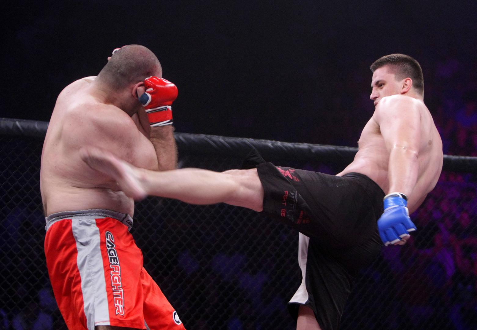 Ovo je fotografija iz 2013. kada se u četvrtfinalu hrvatske MMA lige borio protiv Luke Oršanića.
