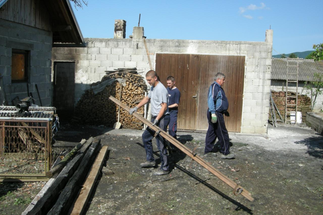 '                               '