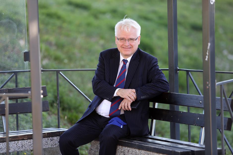 Rijeka: Tvrtko Jakovina i Ivo Josipovic u razgovoru u sjenici u studentskom kampusu