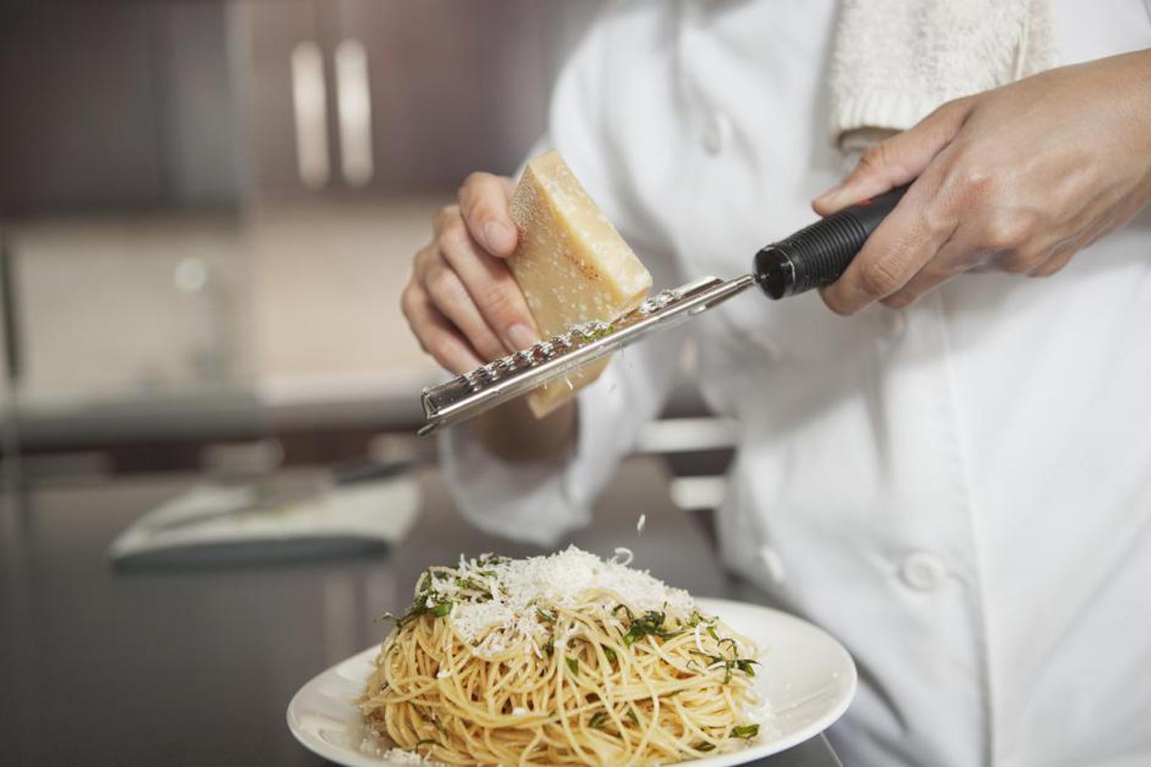Peti mit: Voda od tjestenine može se iskoristiti za umak - Pogrešno. Osim ako vaš umak nije pregust, dodavanje vode nije poželjno

