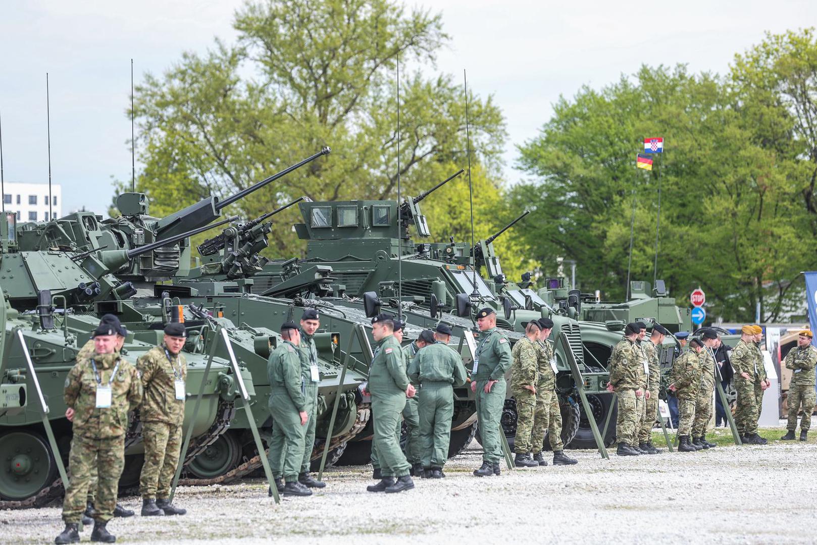 Potpredsjednik Vlade, ministar obrane Ivan Anušić rekao je u utorak da će Hrvatska povećati ulaganje u obranu na 2,5 posto BDP-a do 2027., a do 2030. godine ulaganja u obranu dosegnut će će 3 posto BDP-a. 