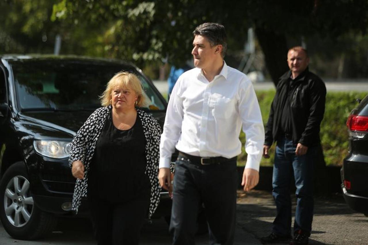 Zoran Milanović,Anka Mrak Taritaš,Gunja