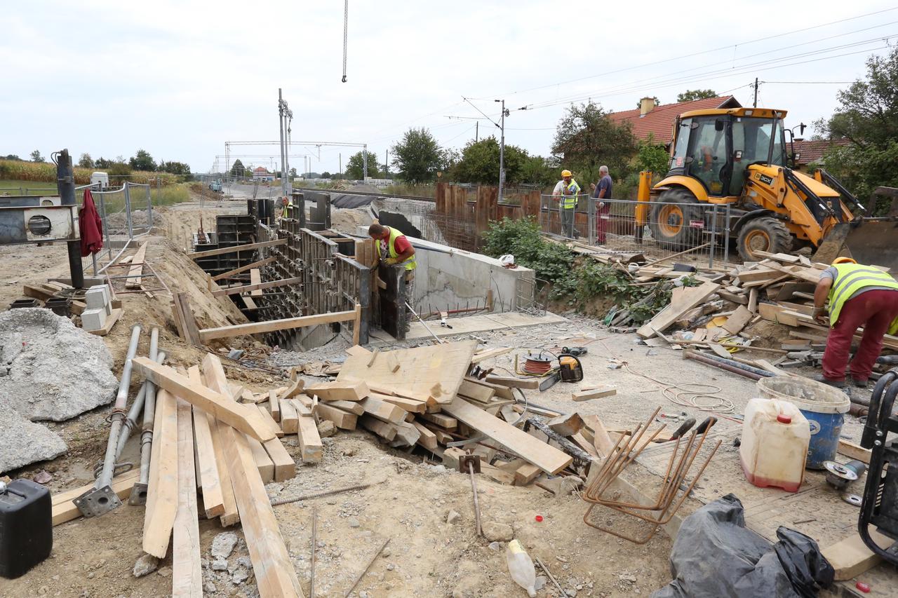 Izgradnja i renoviranje pruge Dugo Selo - Vrbovec - Križevci