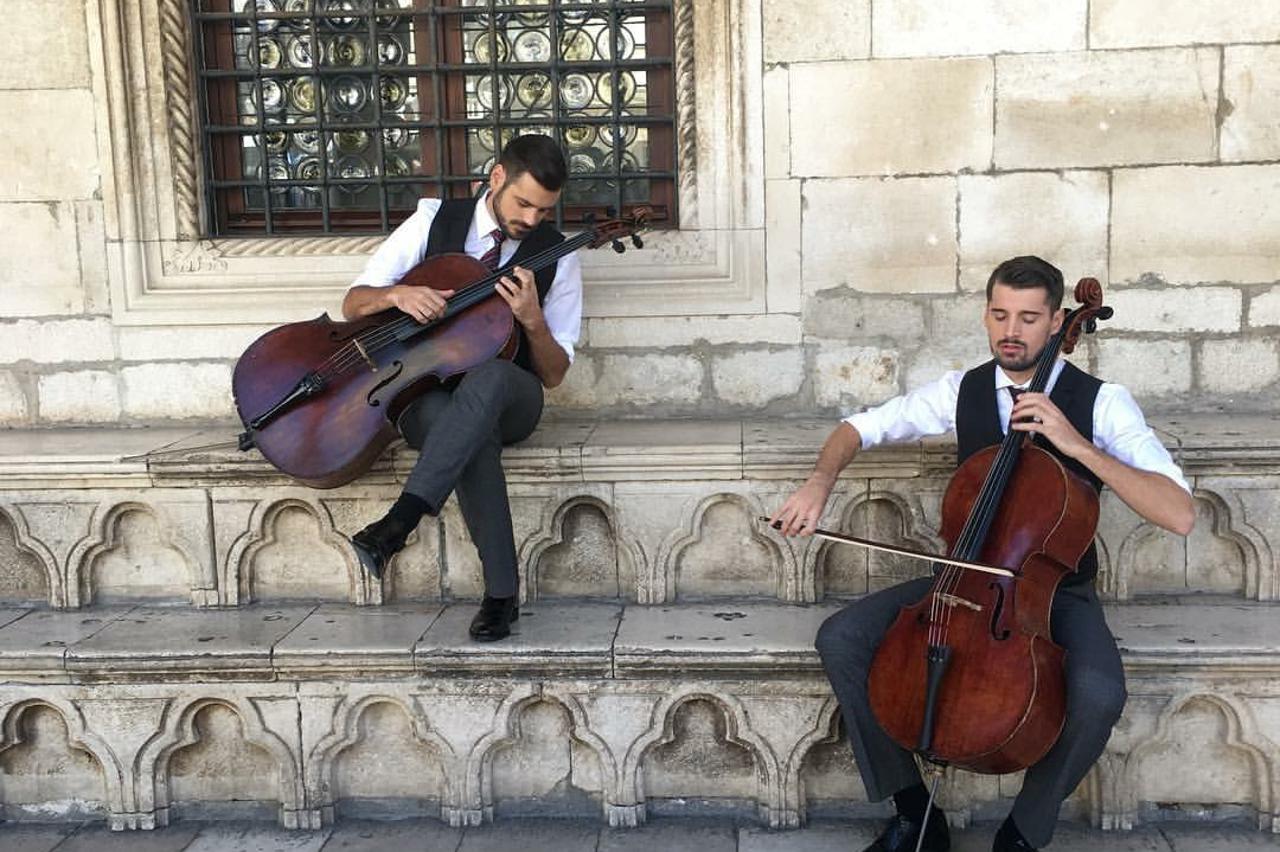 2Cellos