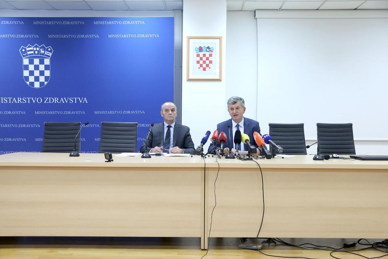 Ministar Kujundžić na konferenciji za medije objavio da je dao mandat na raspolaganje premijeru