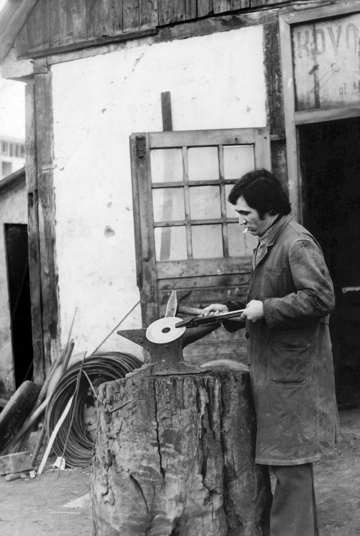U nastavku galerije pogledajte ostale arhivske fotografije popularnog i legendarnog glazbenika Mate Miše Kovača!
