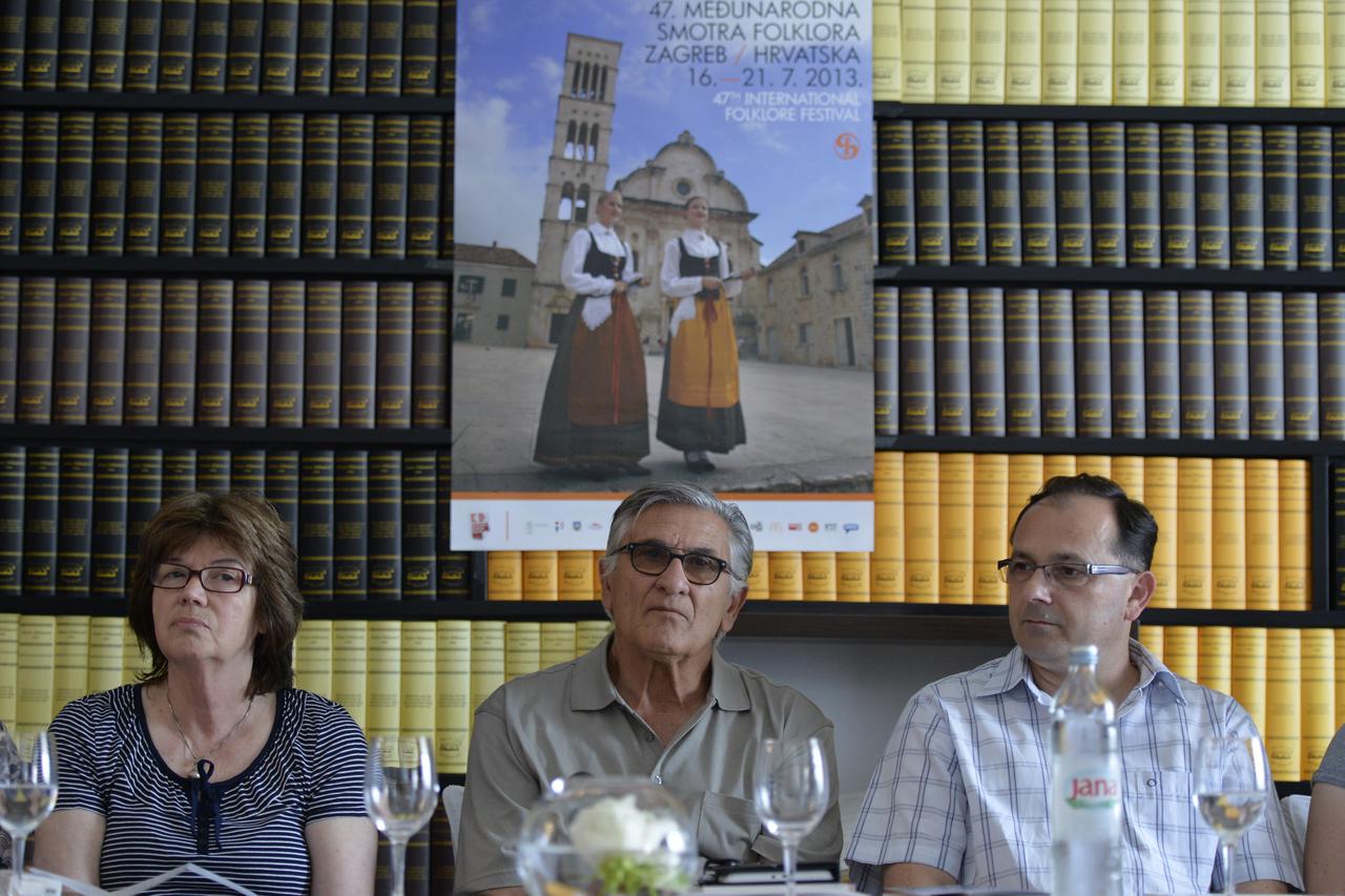 15.07.2013., Zagreb - U Klubu Knjizevnika odrzala se konferencija za medije i predstavljanje programa 47. medjunarodne smotre folklora. Zorica Vitez, Vido Bagur, Josip Forijan.  Photo: Marko Lukunic/PIXSELL