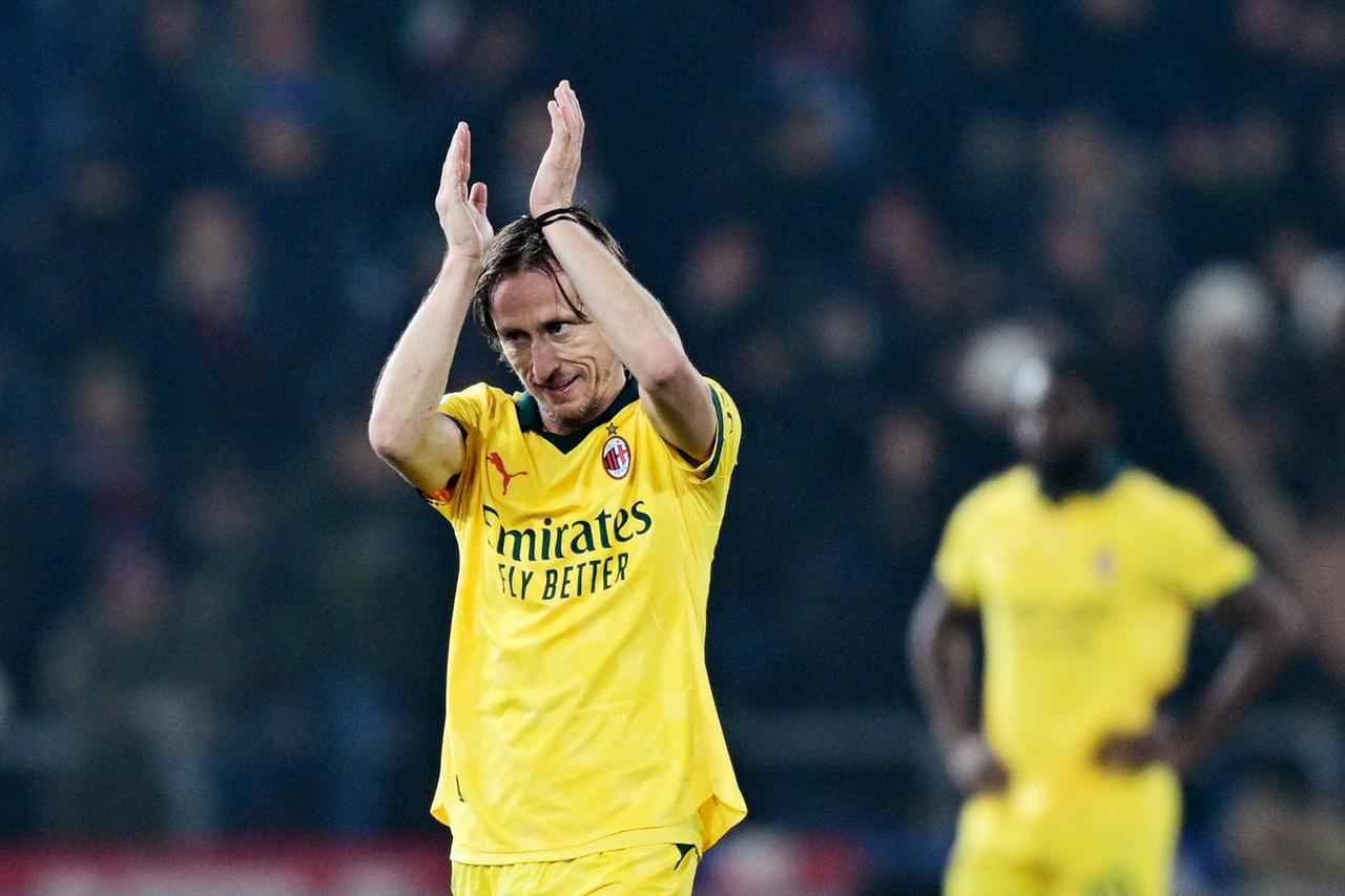 Serie A - Bologna v AC Milan