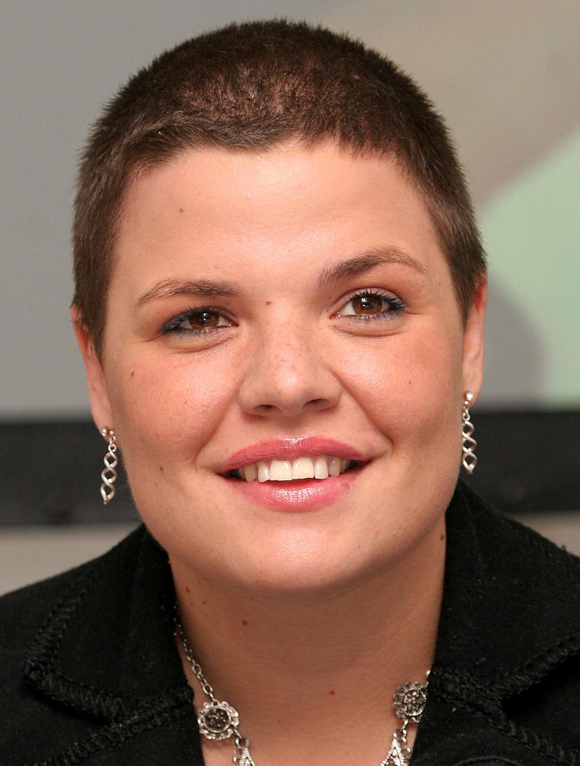 No, Martina je prošla u uži izbor i otpjevala je svoju pjesmu 'Da me voliš' na pozornici RTS-a, ali na kraju nije izborila odlazak u Švedsku gdje se prošle godine održala Eurovizija. 