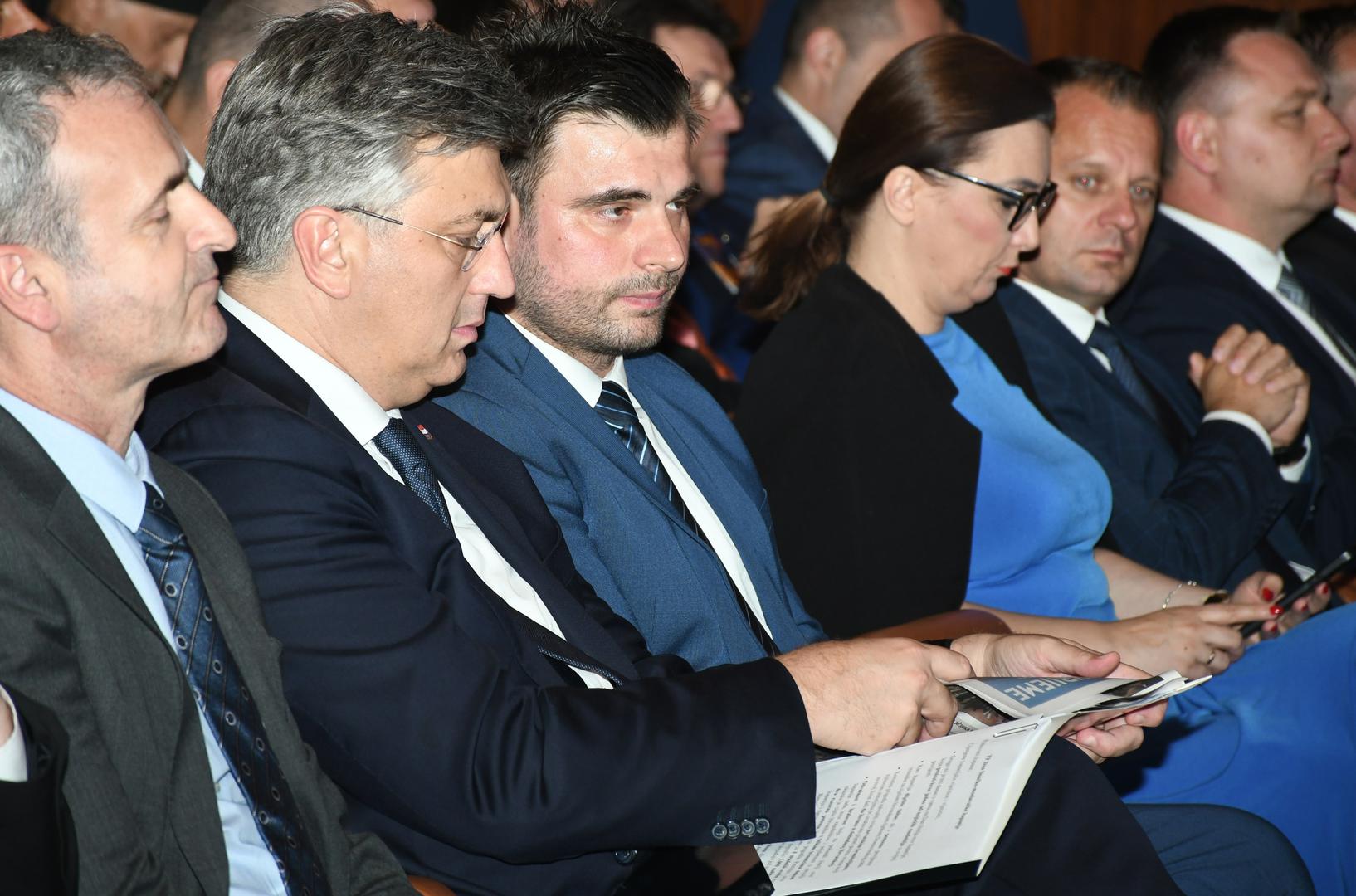 09.06.2022., Sisak - U Domu INA rafinerija nafte Sisak odrzana je svecana sjednica Zupanijske skupstine u povodu obiljezavanja Dana Sisacko-moslavacke zupanije. predsjednik Vlade Andrej Plenkovic, zupan Sisacko-moslavacke zupanije Ivan Celjak   Photo: Nikola Cutuk/PIXSELL