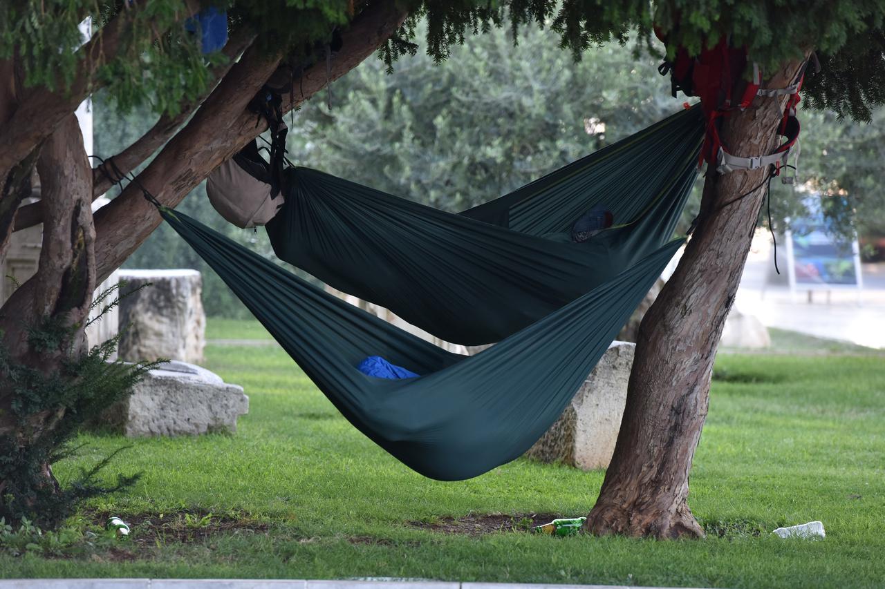 turisti na ležaljkama