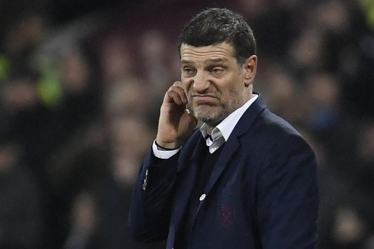 Football Soccer Britain - West Ham United v Manchester City - FA Cup Third Round - London Stadium - 6/1/17 West Ham United manager Slaven Bilic looks dejected  Reuters / Toby Melville Livepic EDITORIAL USE ONLY. No use with unauthorized audio, video, data