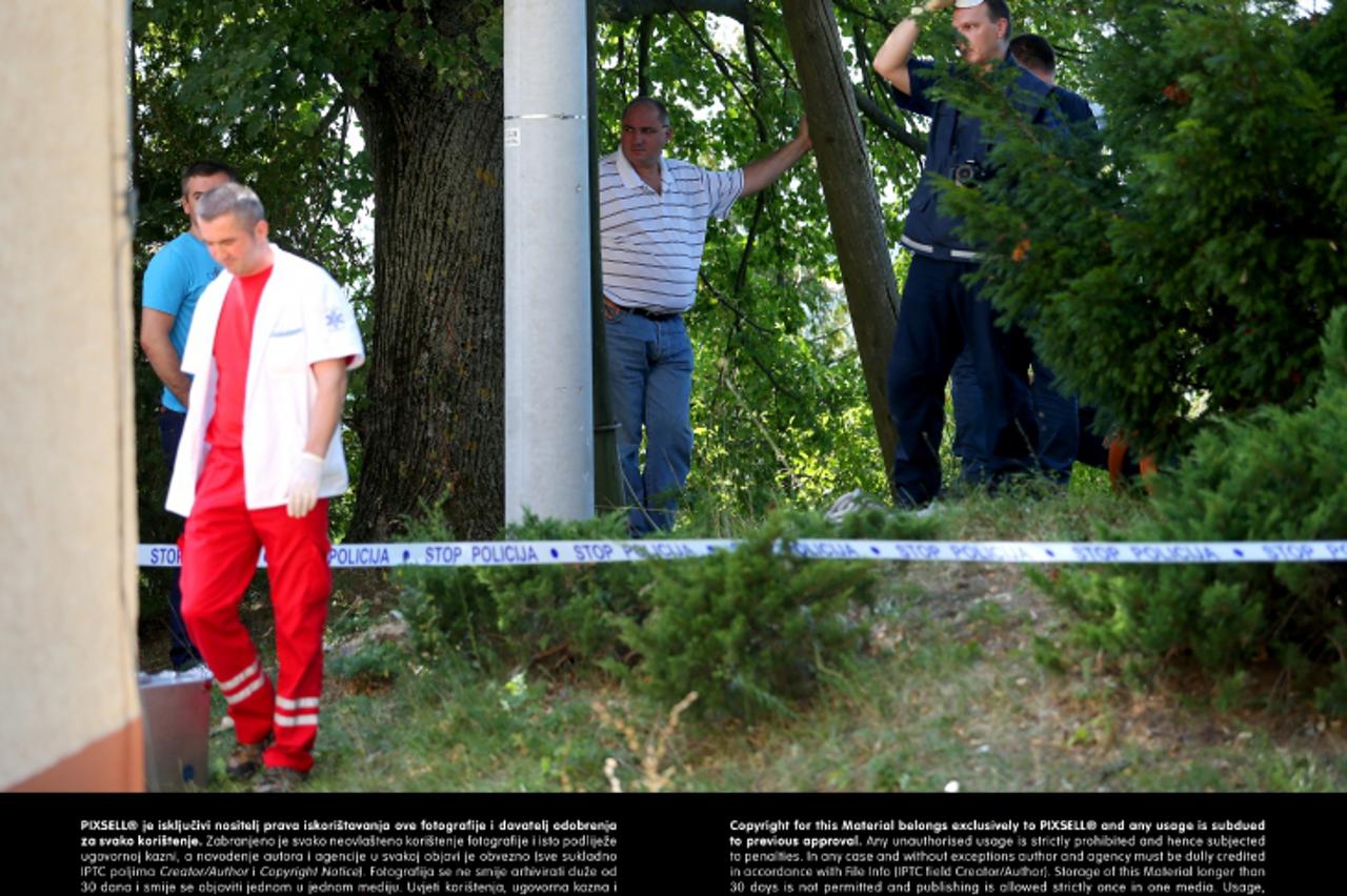 '18.08.2013., Zagreb - U selu Glavnica Gornja pronadjeno je mrtvo tijelo nepoznate osobe. Tijelo se nalazilo u vodocrpilistu iz kojeg se vodom opskrbljuje Glavnica Gornja. Photo: Petar Glebov/Pixsell'