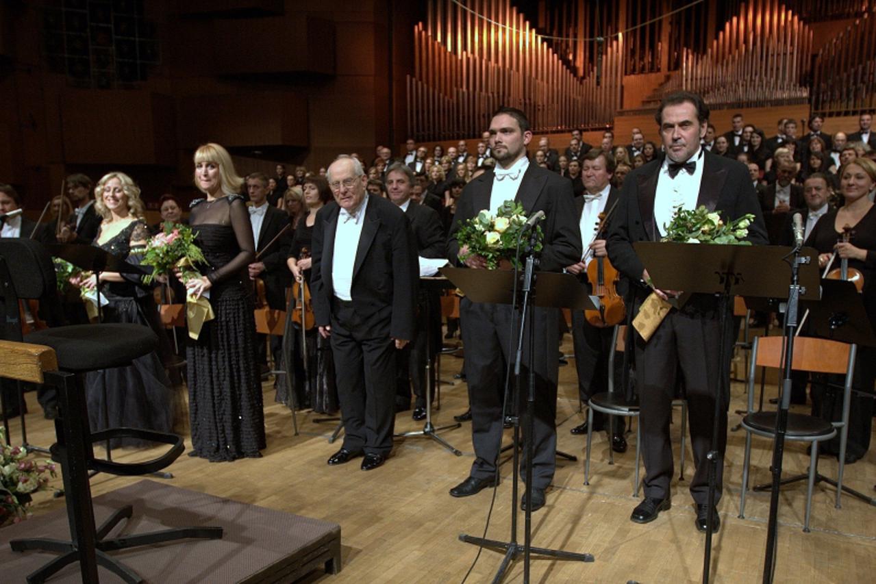 'MIsa00_nnn_kul_271111'