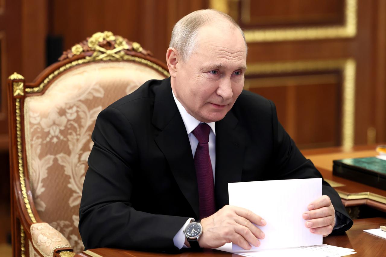 Russian President Vladimir Putin meets with Chechnya's regional leader Ramzan Kadyrov