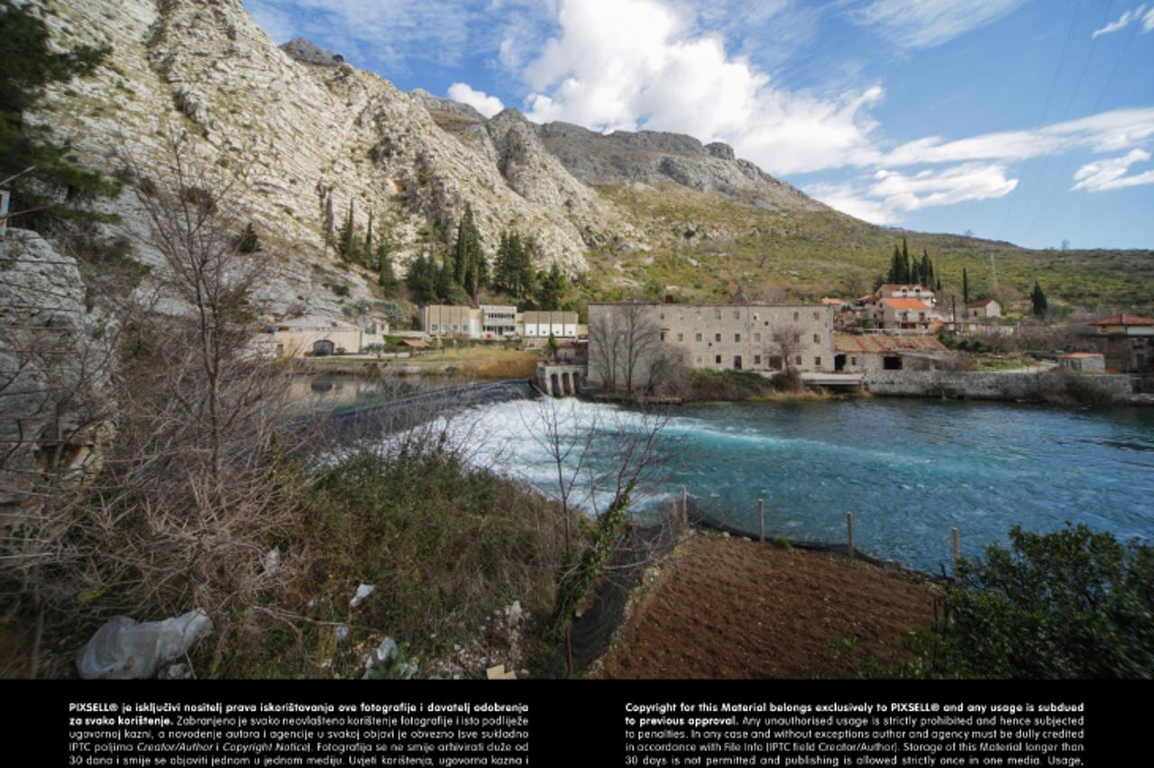 '28.02.2012., Rijeka dubrovacka, Dubrovnik - Povodom moguce izgradnje HE Ombla na izvoru rijeke Omble, u Komolcu, odrzana konferencija za medije. Na konferenciji su,  inicijativa Srdj je nas, Zelena a