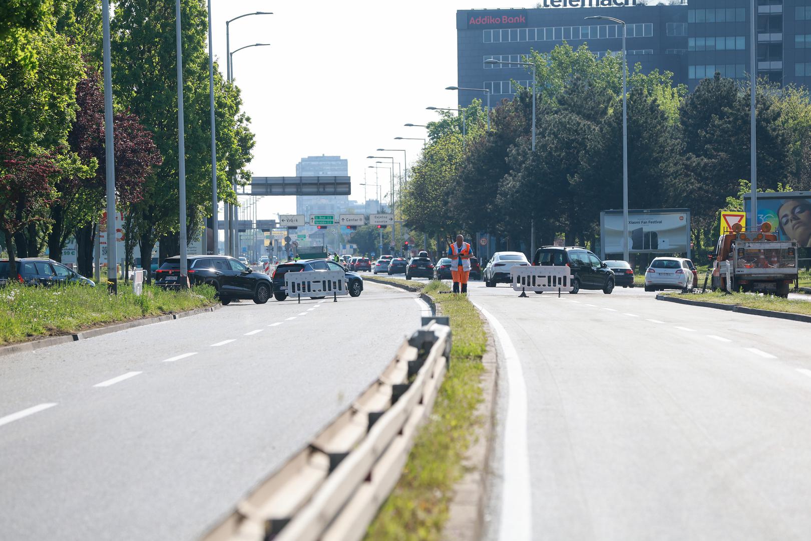 Podvožnjak je bio zatvoren nakon požara u kompleksu Vjesnika krajem prošle godine. Zatvaranje je trajalo više od četiri mjeseca, što je stvaralo velike gužve na jednoj od najprometnijih zagrebačkih prometnica.
