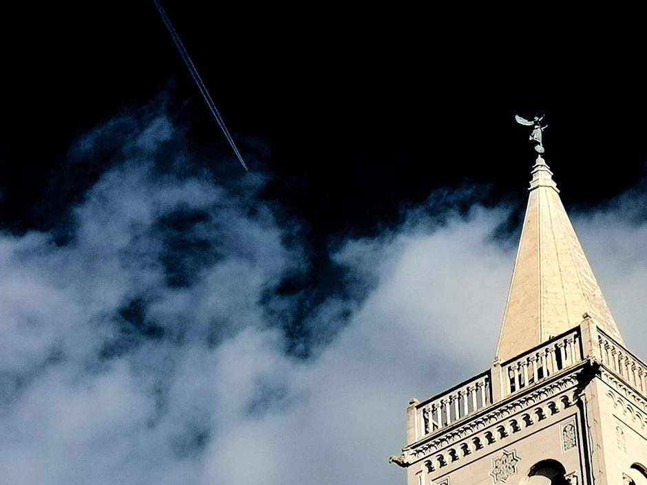 Vrh zvonika katedrale sv. Stošije u Zadru