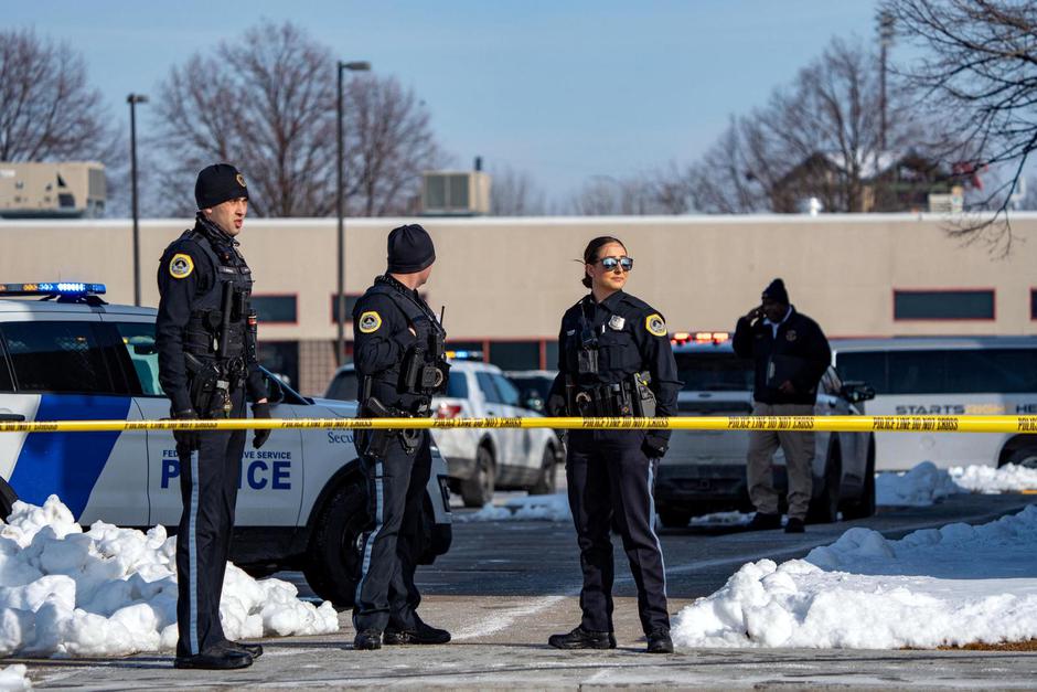 Des Moines police investigate a fatal multiple-injury shooting