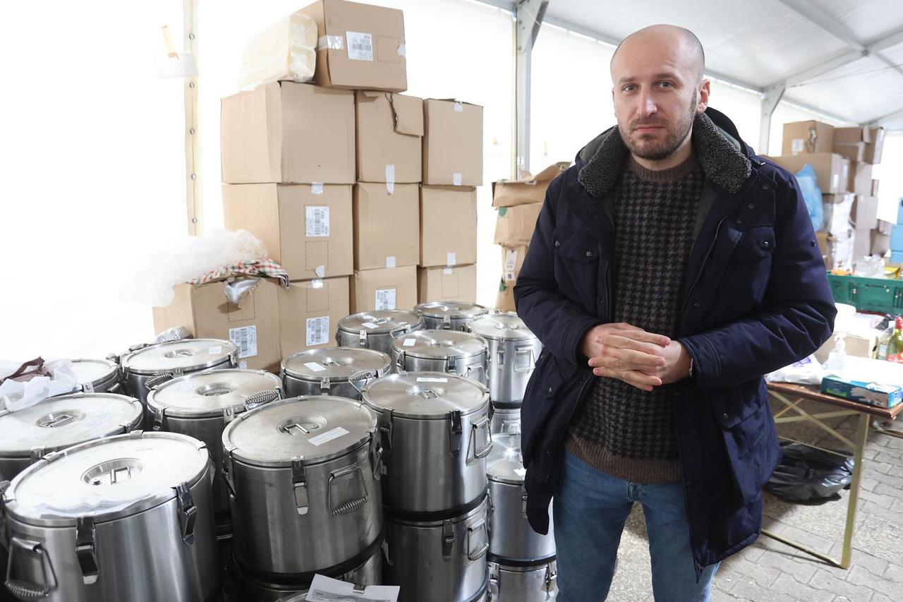 Volonteri i dalje kuhaju u Petrinji, a obroke isporučuje i Pleter
