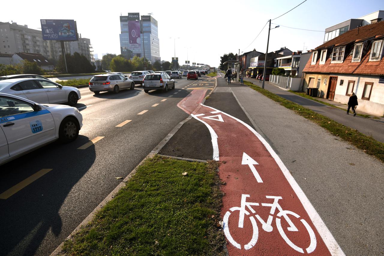 Zagreb: Nova biciklistička staza na Zagrebačkoj aveniji 