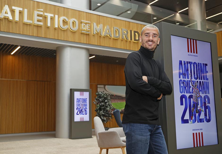 Antoine Griezmann Rejoins Atletico On A Permanent Deal - Madrid