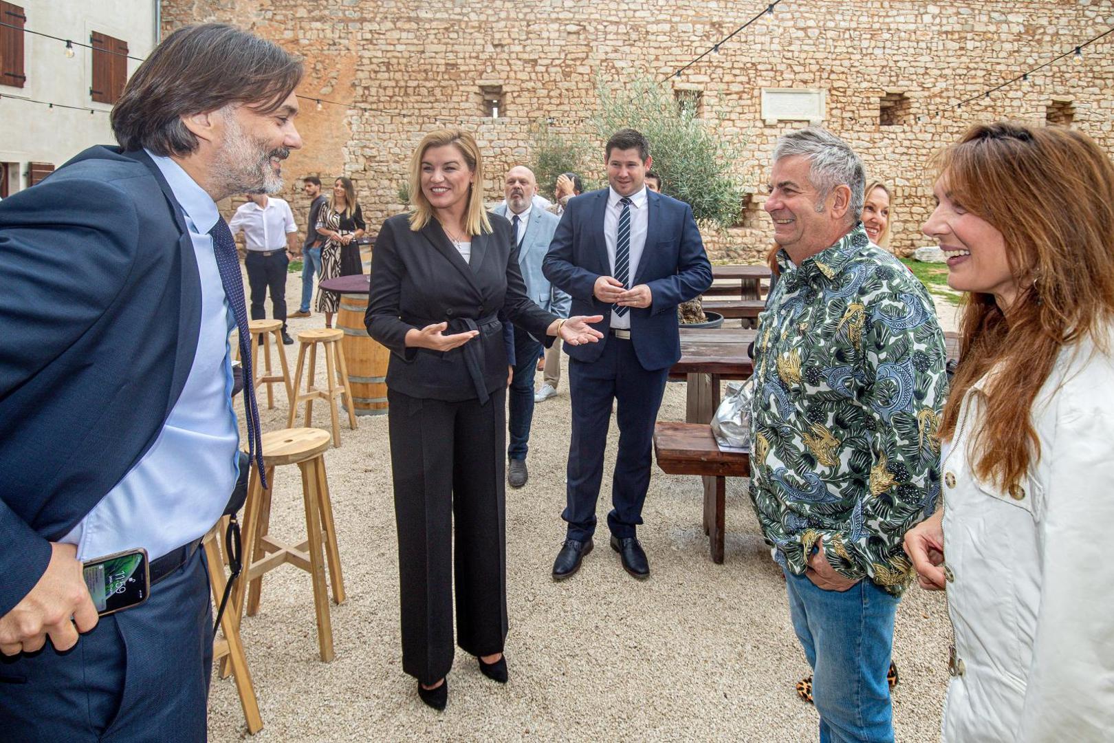 17.09.2021., Svetvincenat - U kasteli Morosini Grimani odrzano je svecano proglasenje i dodjela nagrade pobjedniku Vecernjakove turisticke patrole. Photo: Srecko Niketic/PIXSELL